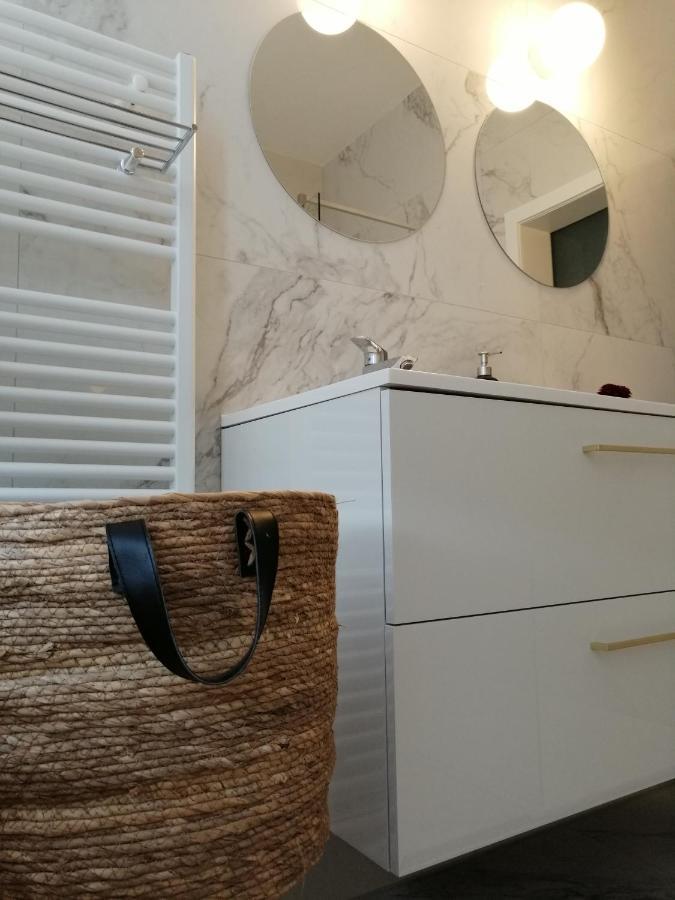 Large Apartment 800M From The Beach 90 Square Meters Остенде Екстериор снимка